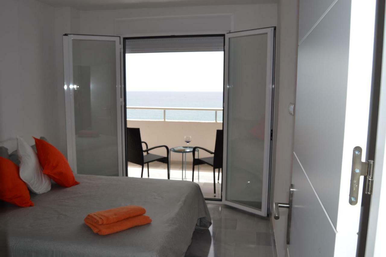 Beach Front Penthouse - Fuengirola Appartement Buitenkant foto